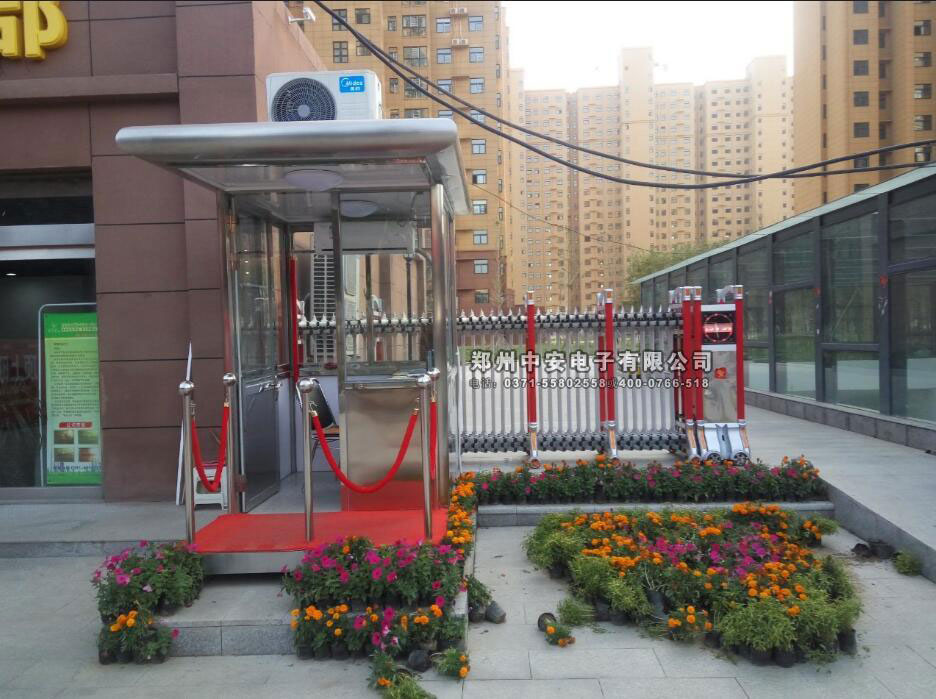 濟(jì)源圣地華庭崗?fù)すこ贪咐?- 中出網(wǎng)-智能出入口與停車充電門戶