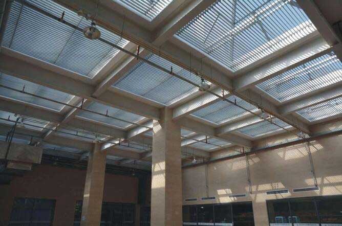 東北師范大學附屬中學歐式百葉案例 - 中出網-智能出入口與停車充電門戶