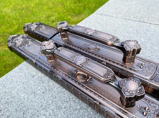 栩栩如生地呈現(xiàn)在F8智能鎖上