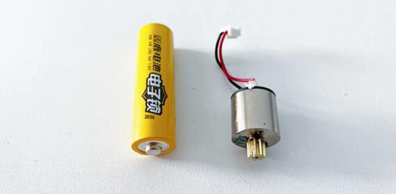 空心杯電機橫切面直徑與5號電池基本一致