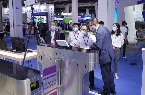 同方威視攜抗疫綜合解決方案參加本次展會