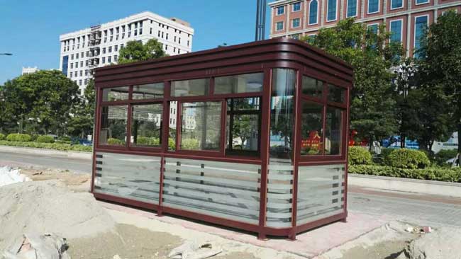 晉江和平廣場鋼結(jié)構(gòu)崗?fù)ぐ咐?- 中出網(wǎng)-智能出入口與停車充電門戶