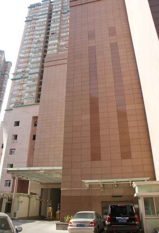 上海長壽廣場立體車庫案例 - 中出網(wǎng)-智能出入口與停車充電門戶