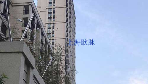 南京小區(qū)電子圍欄案例-南京升龍?zhí)靺R小區(qū) - 中出網(wǎng)-智能出入口與停車充電門(mén)戶