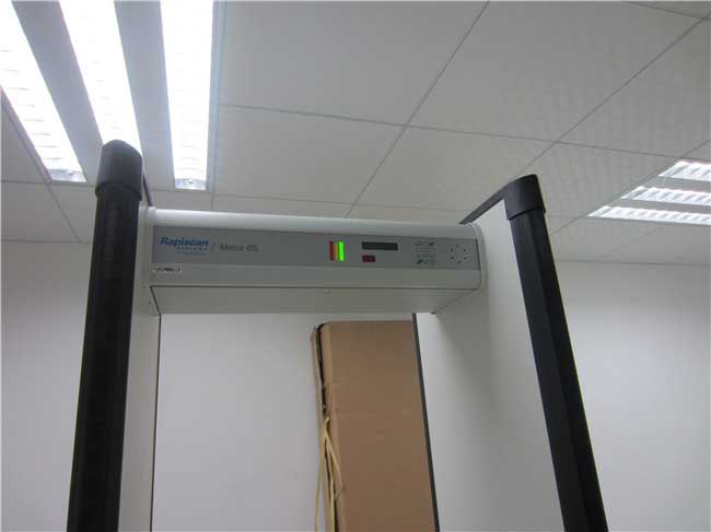 德賽集團(tuán)安裝METOR6S金屬探測門案例 - 中出網(wǎng)-智能出入口與停車充電門戶