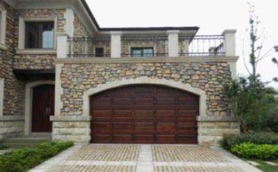 別墅仿木車庫(kù)門