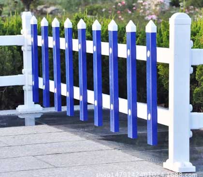 PVC草坪護欄