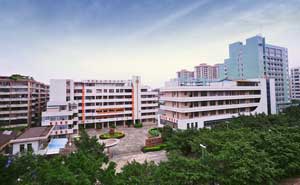 佛山市華材職業(yè)技術(shù)學(xué)校總部停車場系統(tǒng)案例