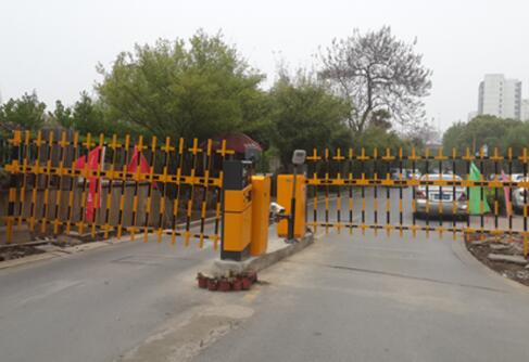 江蘇省南京水月秦淮停車(chē)場(chǎng)系統(tǒng)案例 - 中出網(wǎng)-智能出入口與停車(chē)充電門(mén)戶(hù)