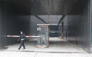 貴陽國際展覽中心停車場系統(tǒng)案例 - 中出網(wǎng)-智能出入口與停車充電門戶