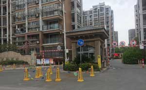 江蘇星怡花園道閘案例