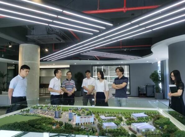 廣東省工信廳領(lǐng)導視察偉龍廣州新基地