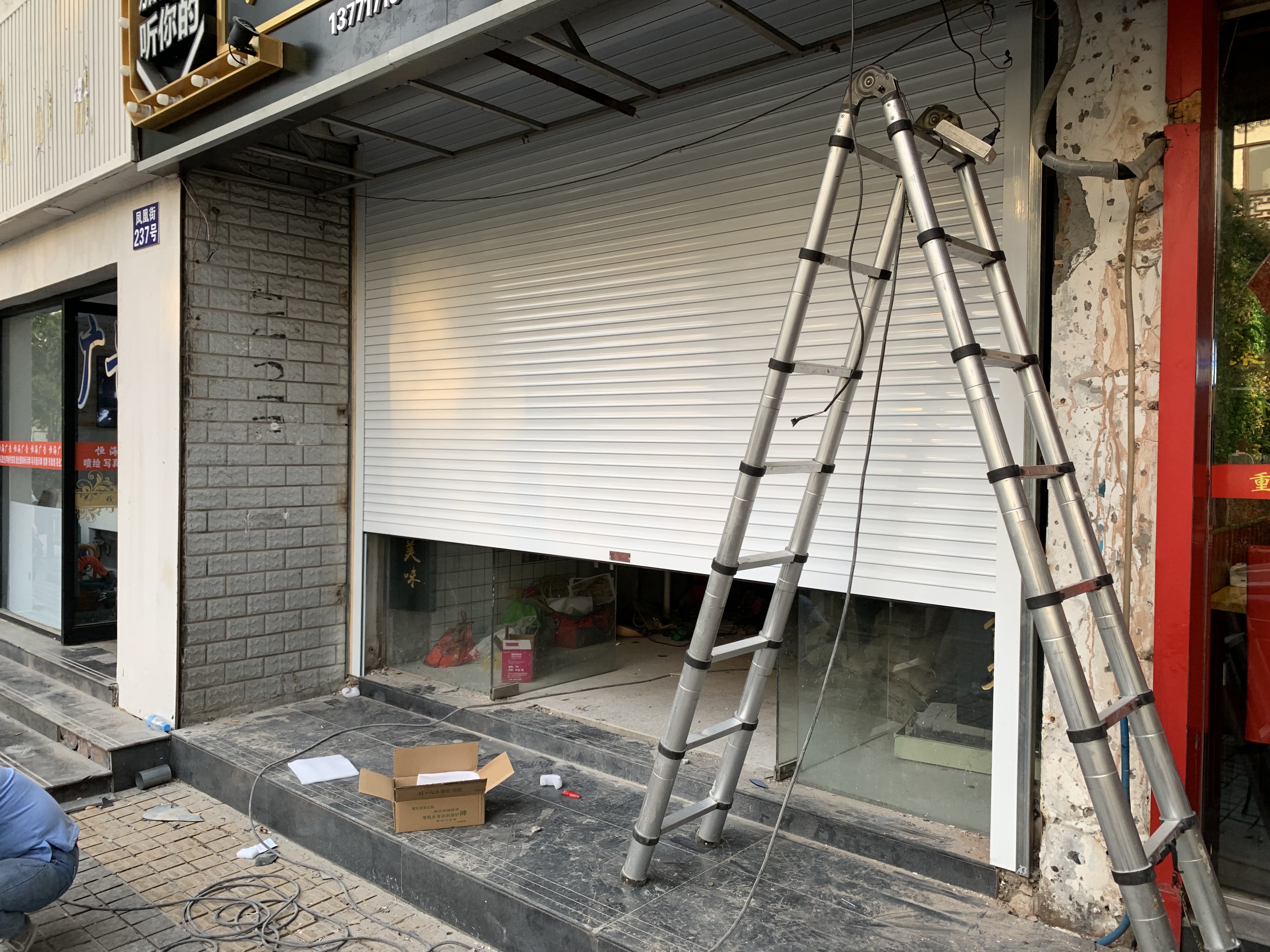 電動門，車庫門，伸縮門，鋁合金電動門，工業(yè)門，道閘等各種門用電機(jī)和門用配件