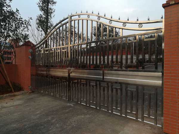 慶賀郴州出安智能庭院大門進駐郴州第四十六完全小學