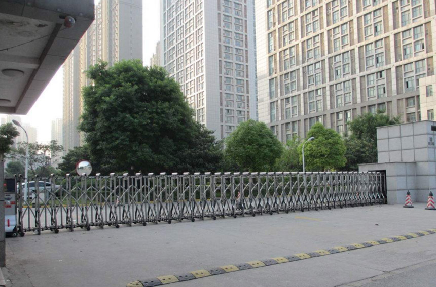 熱烈祝賀滁州出安智能電動伸縮門進駐長青商業(yè)街