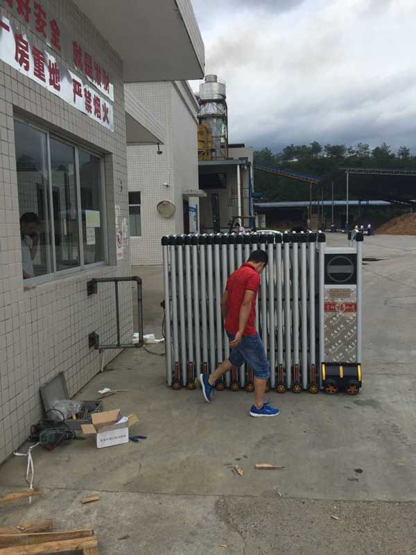 慶賀賀州出安智能伸縮門進(jìn)駐賀州昭平速豐木業(yè)