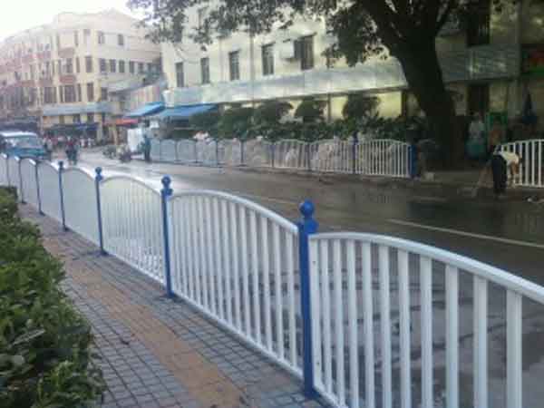 慶賀定西出安智能道閘護欄進駐定西潤澤園